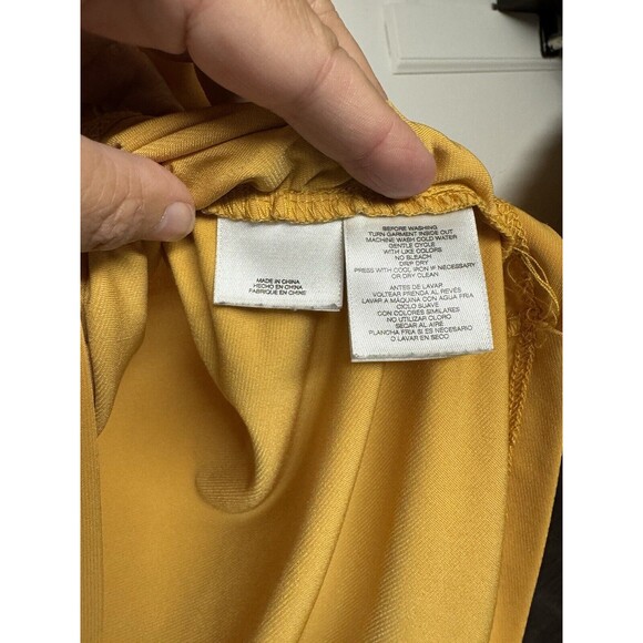 Anne Klein Women Wrap Top Size Medium Mustard Yellow Gold Accents - Picture 7 of 7